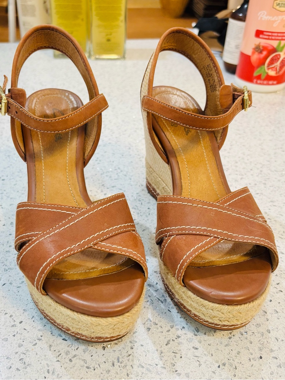 Clarks Tan Leather Espadrille Wedge Sandals - Women